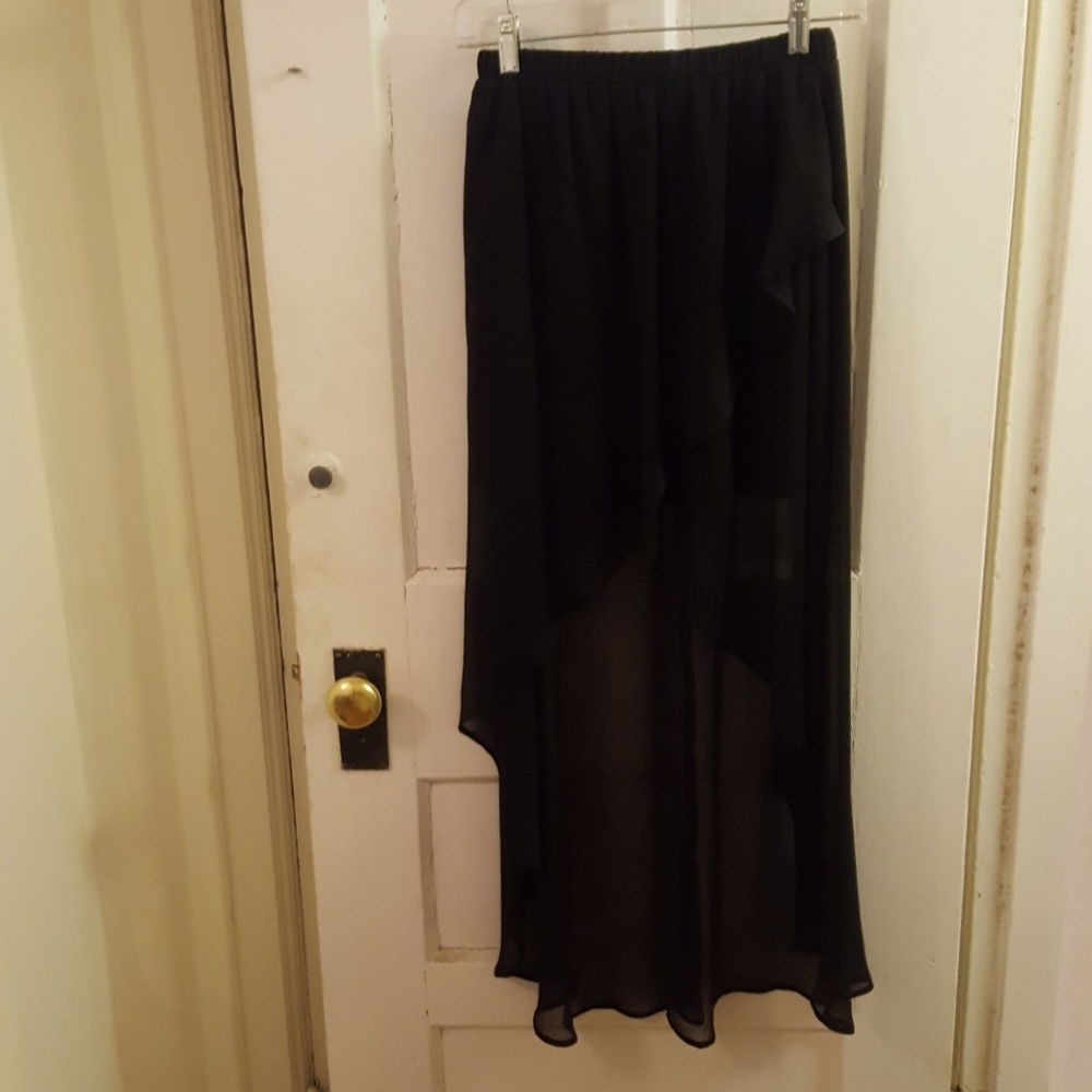 Flowy black high low maxi skirt